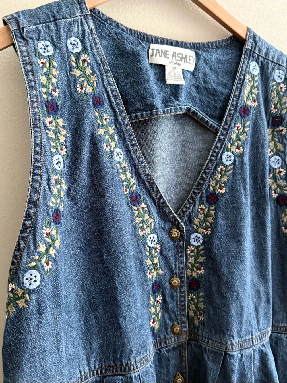 Vintage Blue Denim Midi Dress with Floral Embroidery - Picture 5 of 8